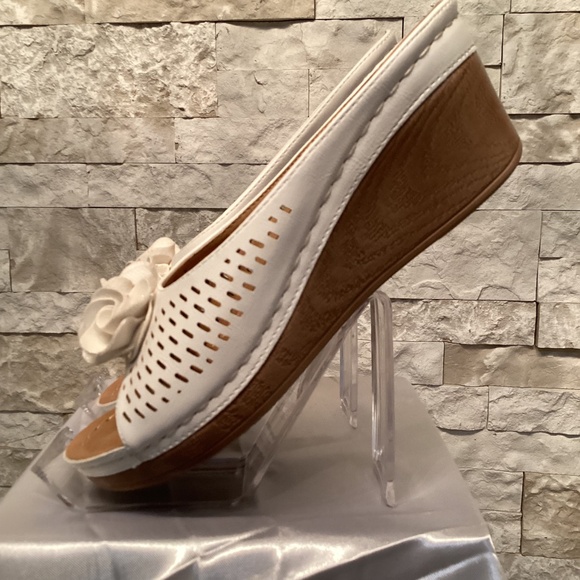 Good Choice (GC) Juliet Wedge Sandals - Picture 4 of 7